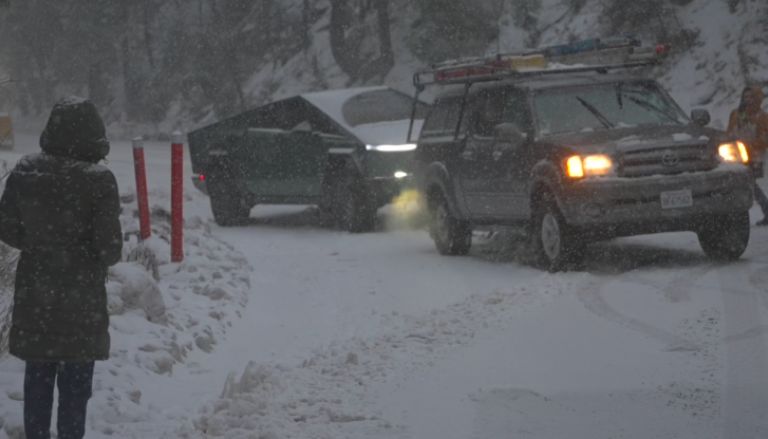 Unprepared Drivers in Southern California Got Stuck on Snowy Mountain Roads