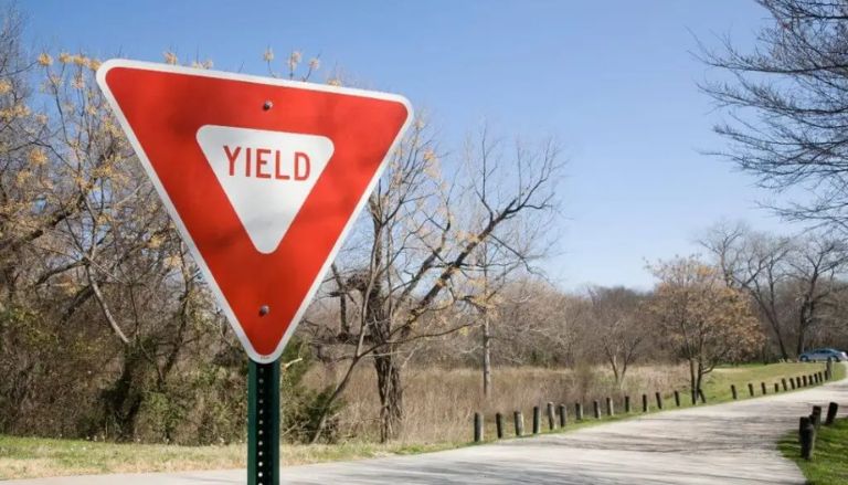 Texas Right-of-Way Laws Essential Information for Drivers