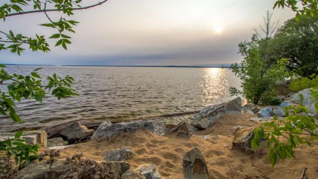 This Beautiful Lake Michigan Town Will Make You Forget About Florida’s Beaches