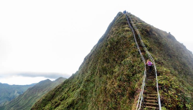 Two Servicemembers Arrested for Allegedly Tossing Metal Railing Over Haiku Stairs
