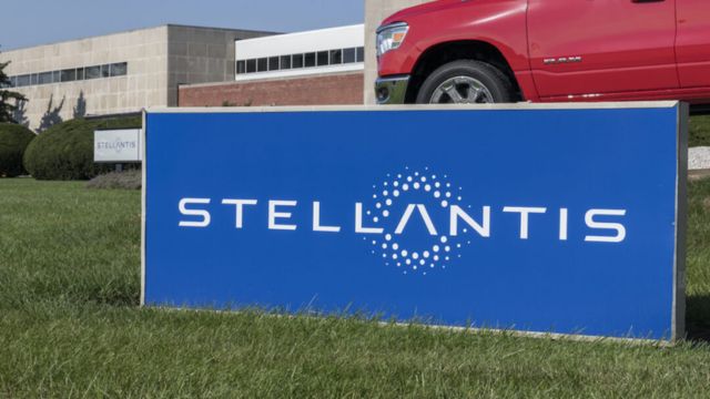 Stellantis Announces Production Pause at Windsor Plant, Impacting 900 Midwest Workers