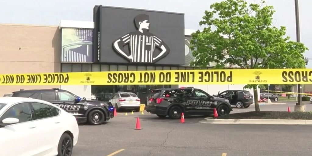 19-year-old Woman Turns Herself in After Fatal Foot Locker Shooting in Eastpointe